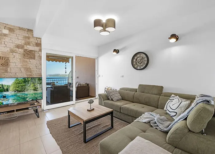 Meerblick-apartment Mit Pool Ciovo Breeze By Interhome * Trogir