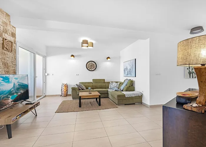 Meerblick-apartment Mit Pool Ciovo Breeze By Interhome Apartment *