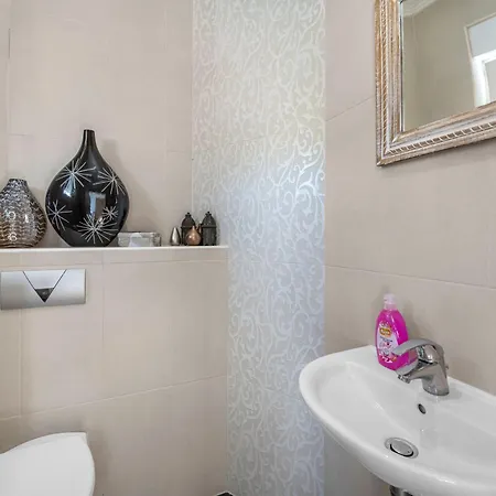 Meerblick-apartment Mit Pool Ciovo Breeze By Interhome Trogir